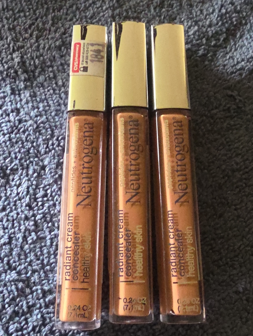 Three Neutrogena Radiant Cream Concealer - Mocha Med/deep 03 Shade
